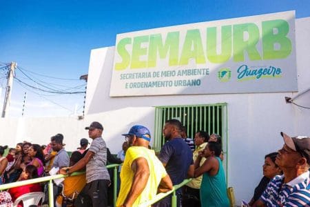 Carnaval de Juazeiro De forma organizada e humanizada com cafe da manha prefeitura inicia o cadastramento de ambulantes 2 Easy Resize.com