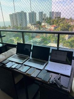Celulares computadores e arma aperendidos na Operacao da PF desta segunda feira 29