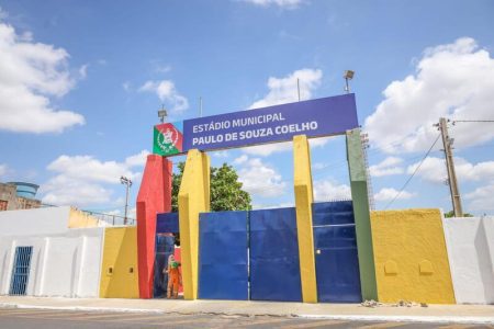 Estadio Easy Resize.com