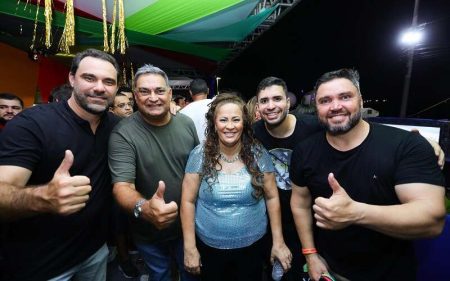 carnaval dia 1 8 Easy Resize.com
