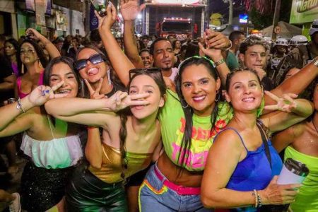 carnaval sabado 4 Easy Resize.com