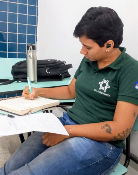 Estudante Samara Freire Easy Resize.com