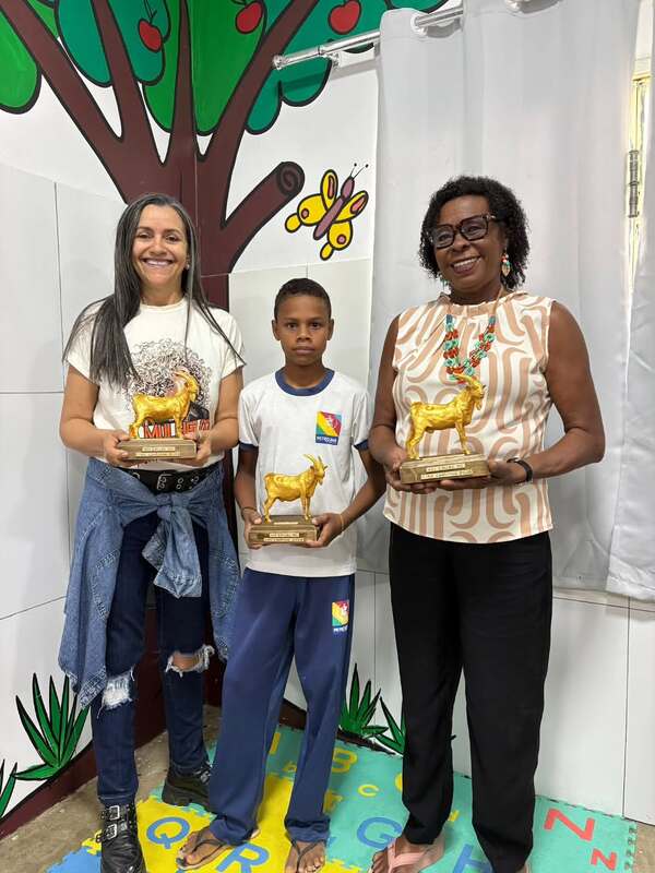 Do Sertão para o Brasil: gravado na Ilha do Massangano, curta-metragem "Pé de Chinelo" conquista festivais e premiações pelo país 2 Hoje foi um dia especial de cele