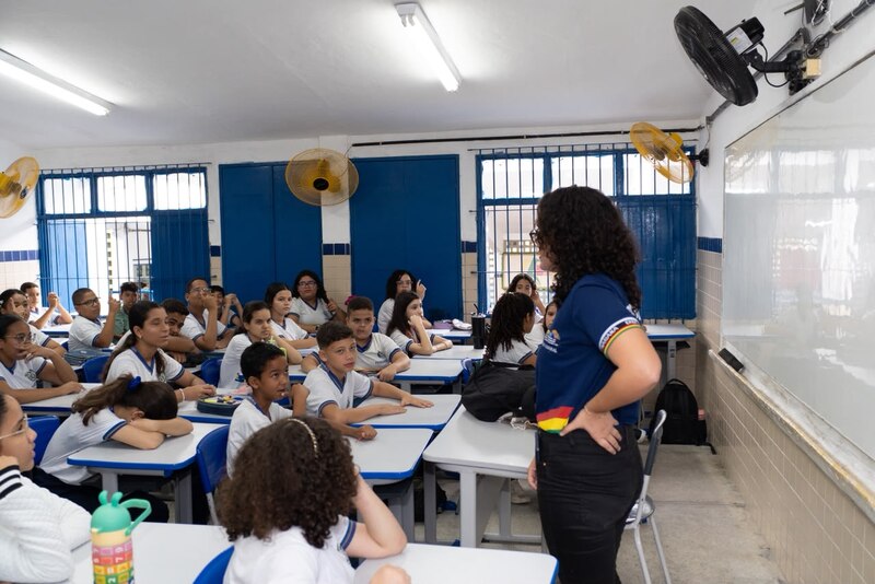 Pernambuco segue entre as três melhores notas do Brasil no Ideb do ensino médio e registra avanço no ensino fundamental 2 Demison Costa SEE 1 Easy Resize.com