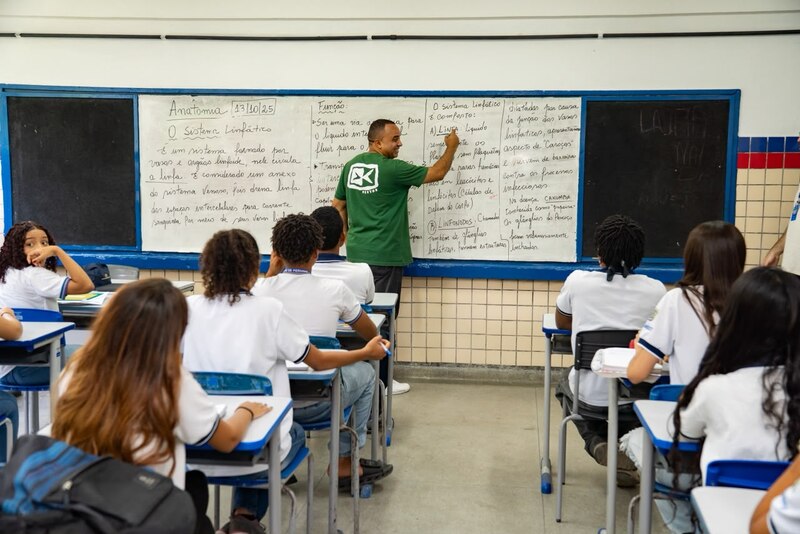 Pernambuco segue entre as três melhores notas do Brasil no Ideb do ensino médio e registra avanço no ensino fundamental 1 Demison Costa SEE 2 Easy Resize.com