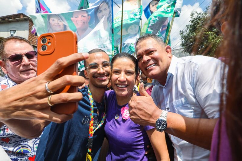 Em caminhada no Recife, Raquel Lyra, destaca a importância de novos investimentos na infraestrutura local 1 Yacy Ribeiro 9 Easy Resize.com
