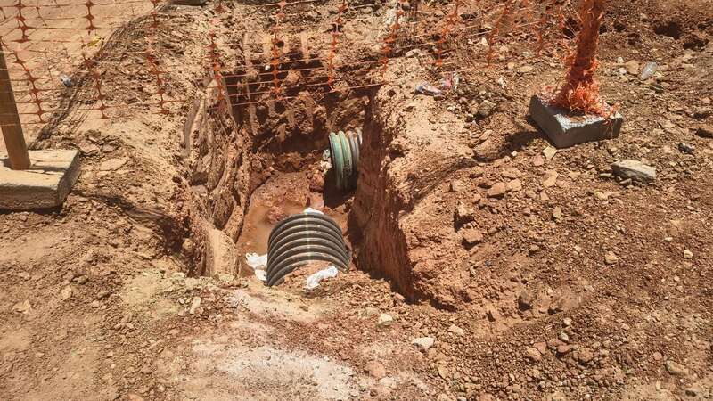 PROJUA realiza obra de drenagem pluvial e implantação de 480 metros de tubulação em Itamotinga %count(title) Drenagem em Itamotinga Foto Ana Kelly Franco ASCOM PMJ 2 Easy Resize.com