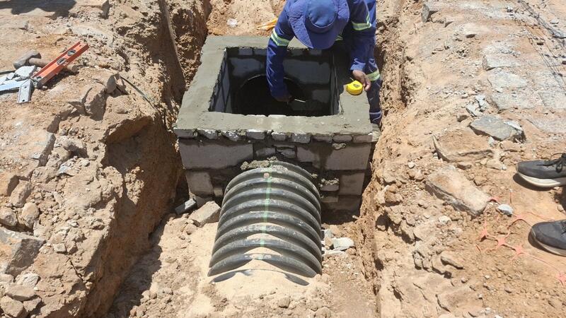 PROJUA realiza obra de drenagem pluvial e implantação de 480 metros de tubulação em Itamotinga %count(title) Drenagem em Itamotinga Foto Ana Kelly Franco ASCOM PMJ 4 Easy Resize.com