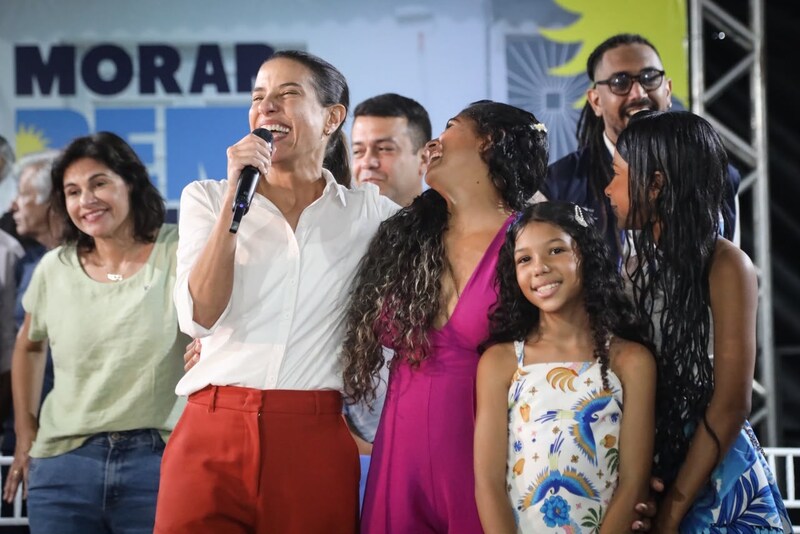 Governadora Raquel Lyra entrega 41 moradias reformadas pelo Programa Morar Bem na Imbiribeira, no Recife %count(title) Hesiodo Goes Secom 1 1 Easy Resize.com
