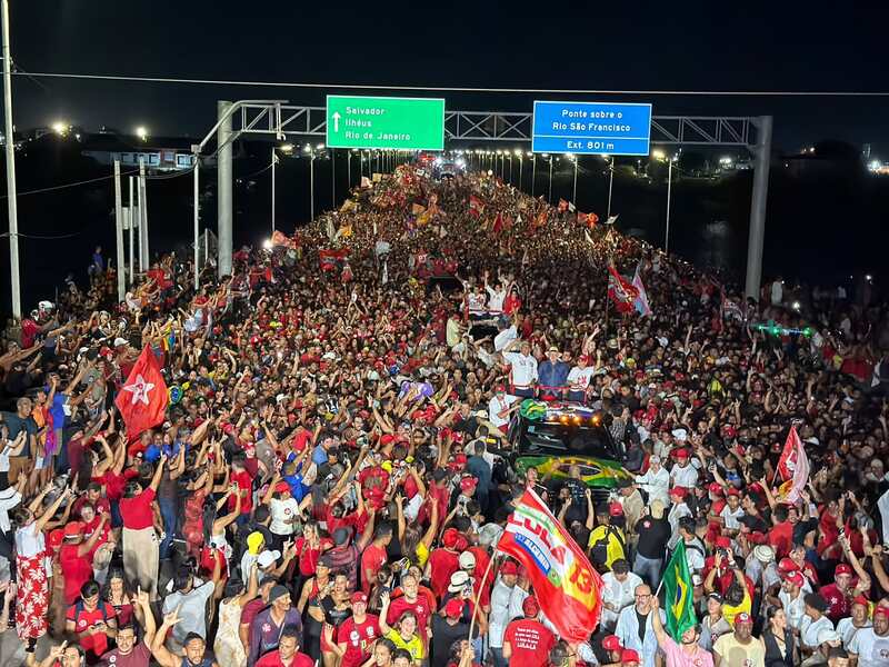 Lula atravessa o Sertão do São Francisco e reafirma compromisso com o desenvolvimento da região Nordeste %count(title) WhatsApp Image 2026 10 20 at 19.28.17 Easy Resize.com
