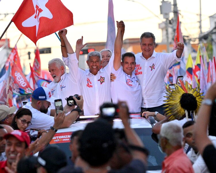 Prefeito Andrei Gonçalves fortalece liderança em Juazeiro e amplia votação de Lula e Jerônimo %count(title) WhatsApp Image 2026 10 27 at 09.32.43 1 Easy Resize.com